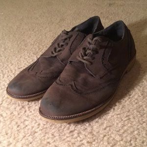 Guess men’s dress shoes